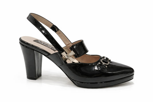 Zapato Stiletto destalonado con tira ancha Vilma charol negro