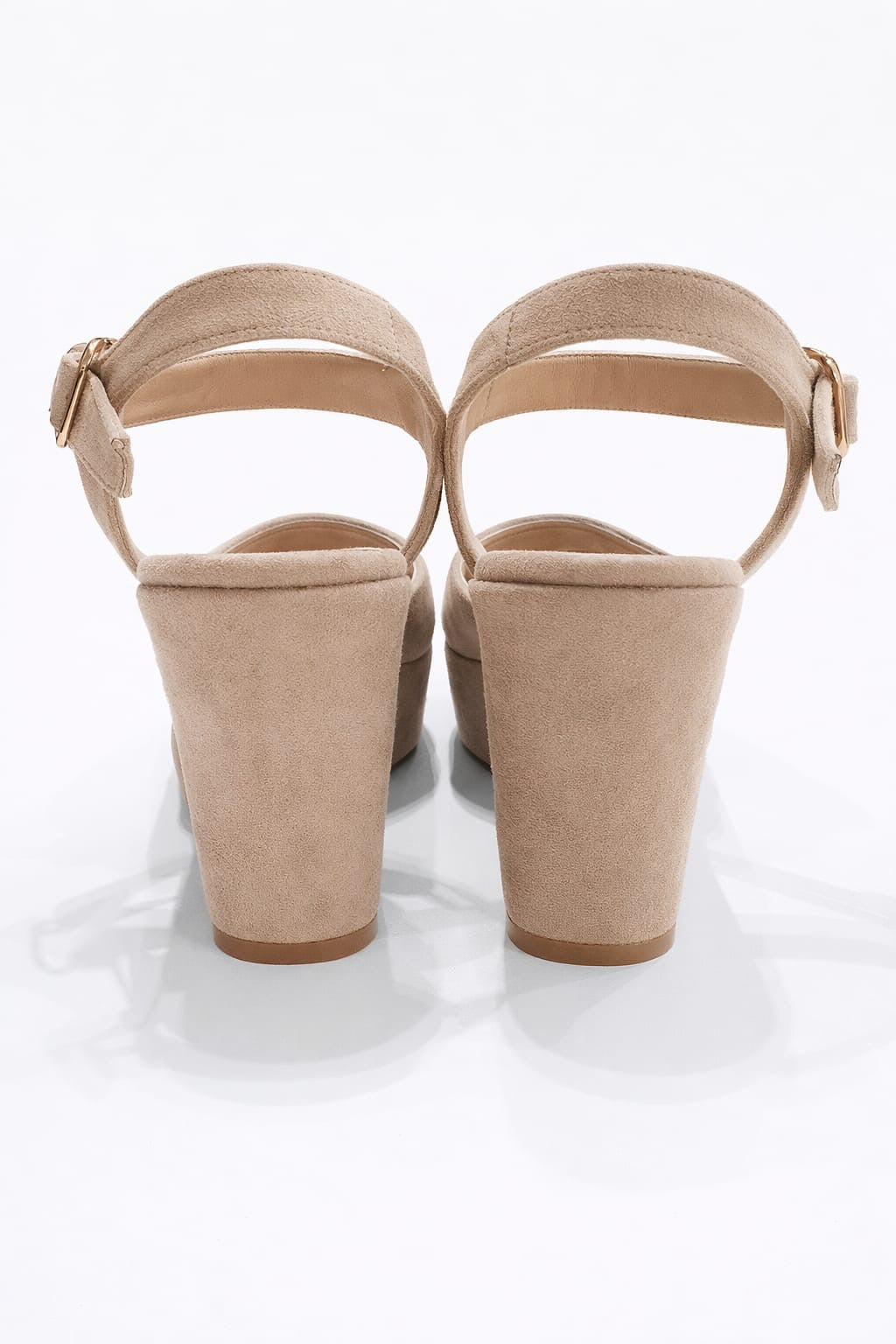 SANDALIA ORTOPÉDICA CAPELLADA TACÓN 7CM SUEDE BEIGE